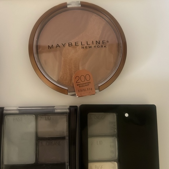 Makeup Lot - 5 Pieces All NWT - Picture 4 of 5